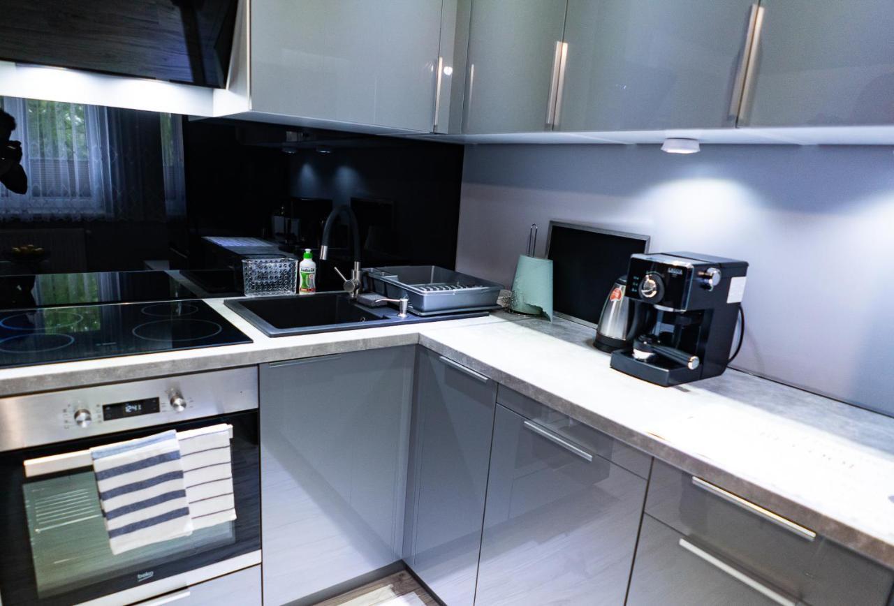 Apartament Przy Bystrzanskiej Apartment Bielsko-Biala Bagian luar foto